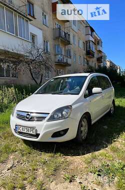 Мінівен Opel Zafira 2013 в Дрогобичі