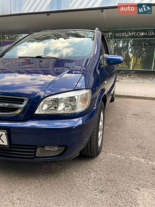 Минивэн Opel Zafira 2005 в Львове
