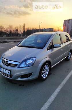 Минивэн Opel Zafira 2009 в Киеве