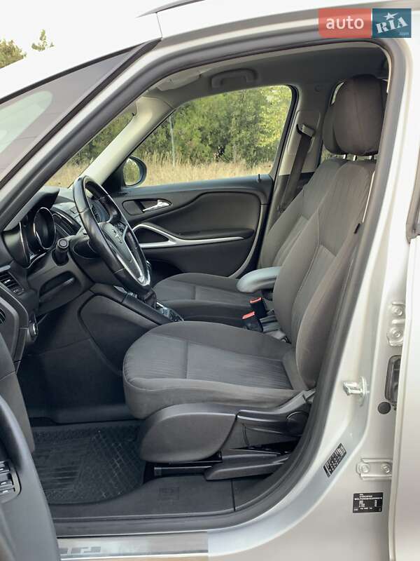 Минивэн Opel Zafira 2014 в Днепре