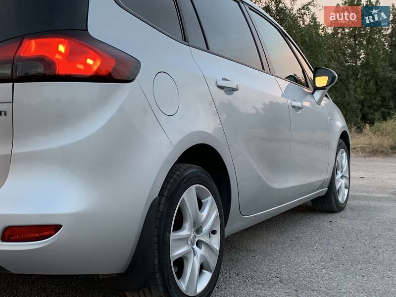 Минивэн Opel Zafira 2014 в Днепре