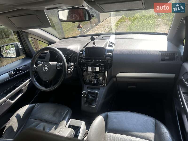 Мінівен Opel Zafira 2010 в Володимирі