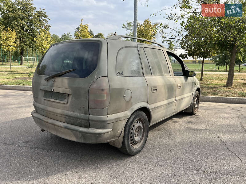 Минивэн Opel Zafira 2002 в Краматорске