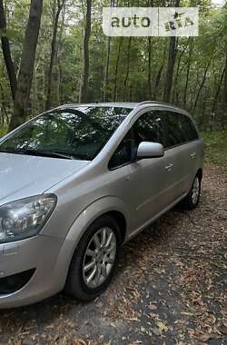 Мінівен Opel Zafira 2010 в Луцьку