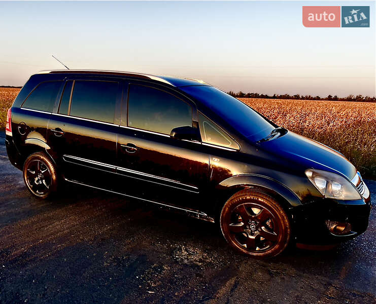 Минивэн Opel Zafira 2006 в Полтаве