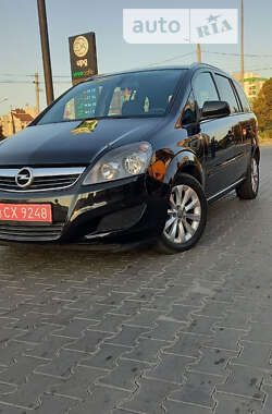 Мінівен Opel Zafira 2014 в Луцьку