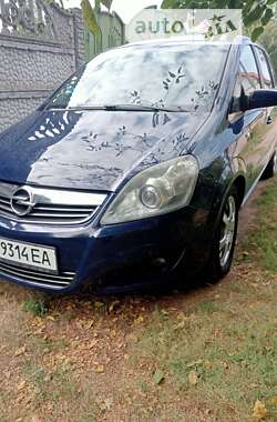 Мінівен Opel Zafira 2008 в Чернігові