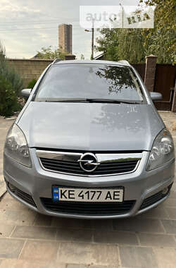 Мінівен Opel Zafira 2005 в Кривому Розі