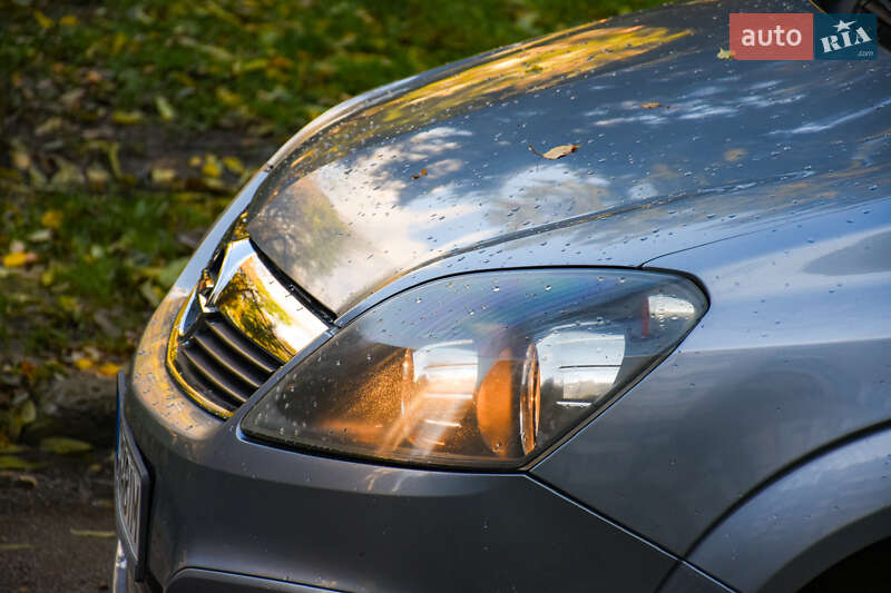 Минивэн Opel Zafira 2006 в Львове