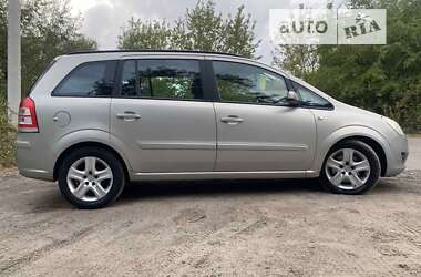 Минивэн Opel Zafira 2009 в Ровно