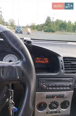Минивэн Opel Zafira 2002 в 