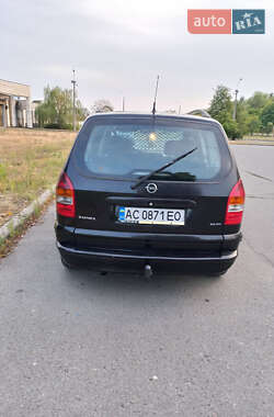 Минивэн Opel Zafira 2002 в 