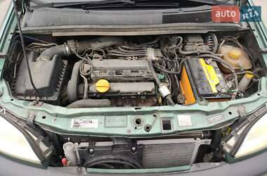 Минивэн Opel Zafira 1999 в 