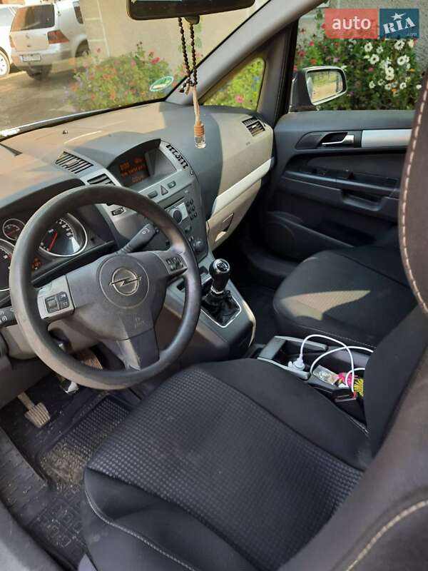 Минивэн Opel Zafira 2006 в Старой Жадовой фото 9 Минивэн Opel Zafira 2006 в Старой Жадовой