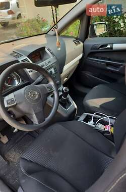 Минивэн Opel Zafira 2006 в 