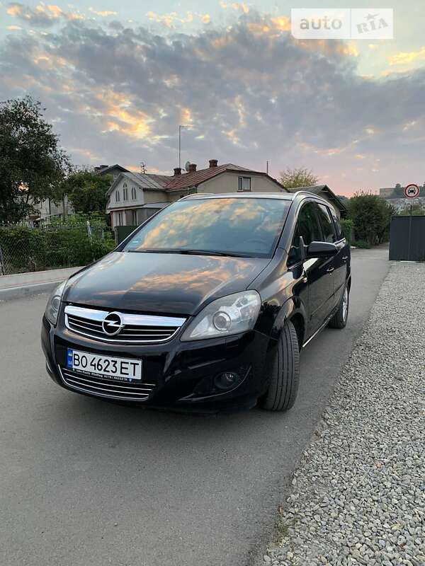 Минивэн Opel Zafira 2009 в Теребовле