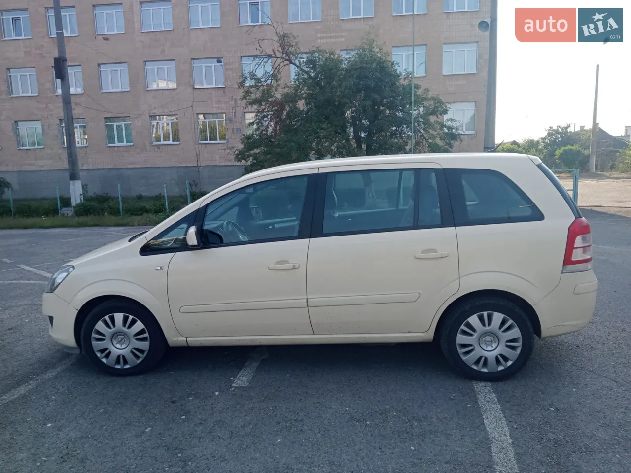 2011 Opel Zafira - мініатюра 10