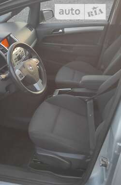 Мінівен Opel Zafira 2009 в Луцьку