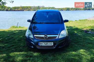 Минивэн Opel Zafira 2008 в 