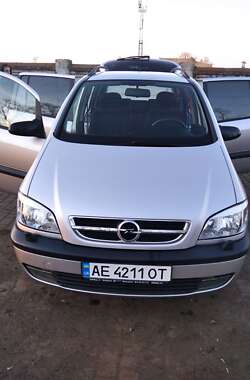 Минивэн Opel Zafira 2004 в Никополе