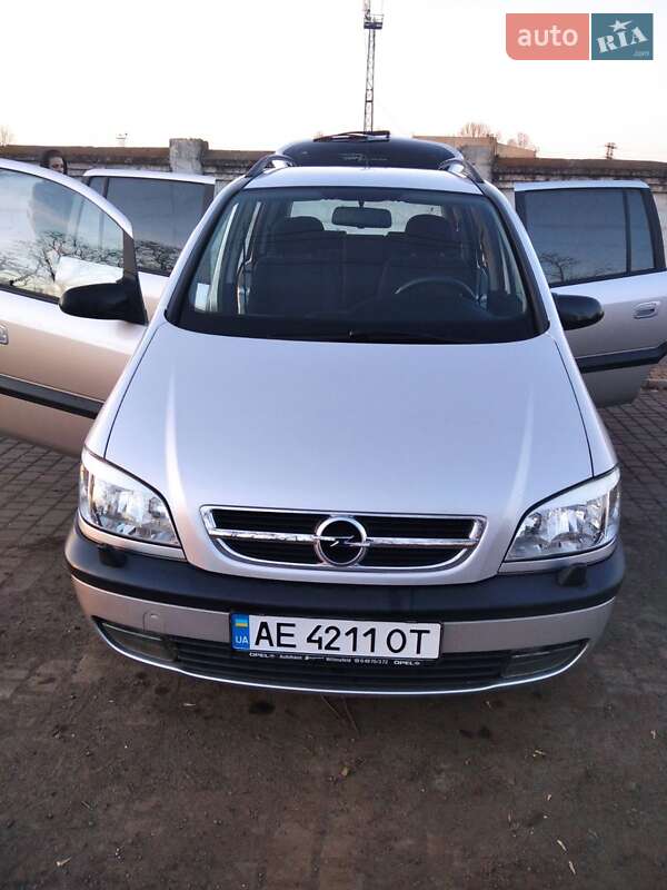 Opel Zafira 2004