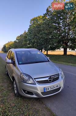 Минивэн Opel Zafira 2012 в 