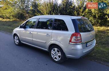 Минивэн Opel Zafira 2012 в 