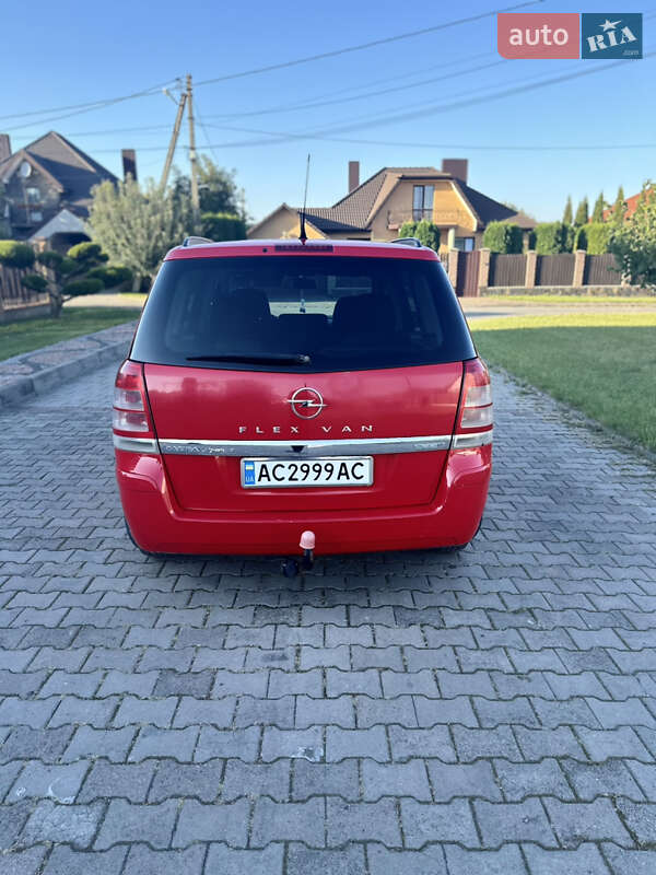 Мінівен Opel Zafira 2010 в Луцьку