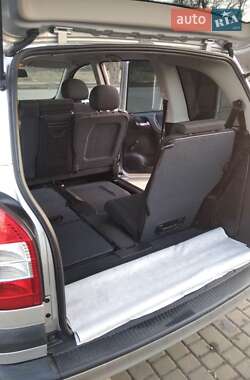 Минивэн Opel Zafira 2004 в 