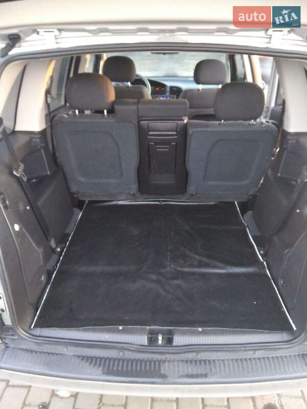 Мінівен Opel Zafira 2004 в Нікополі