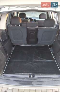 Минивэн Opel Zafira 2004 в 