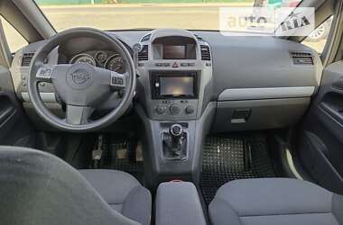 Минивэн Opel Zafira 2008 в Камне-Каширском