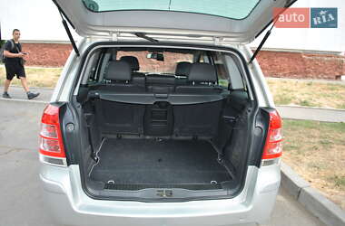Минивэн Opel Zafira 2008 в 