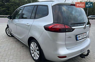 Мікровен Opel Zafira 2014 в Житомирі