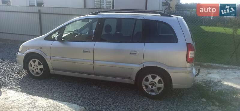Минивэн Opel Zafira 2003 в 