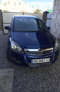 Мінівен Opel Zafira 2010 в Хмільнику