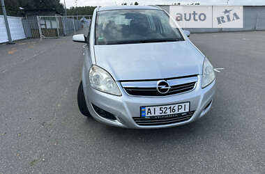 Минивэн Opel Zafira 2008 в Киеве