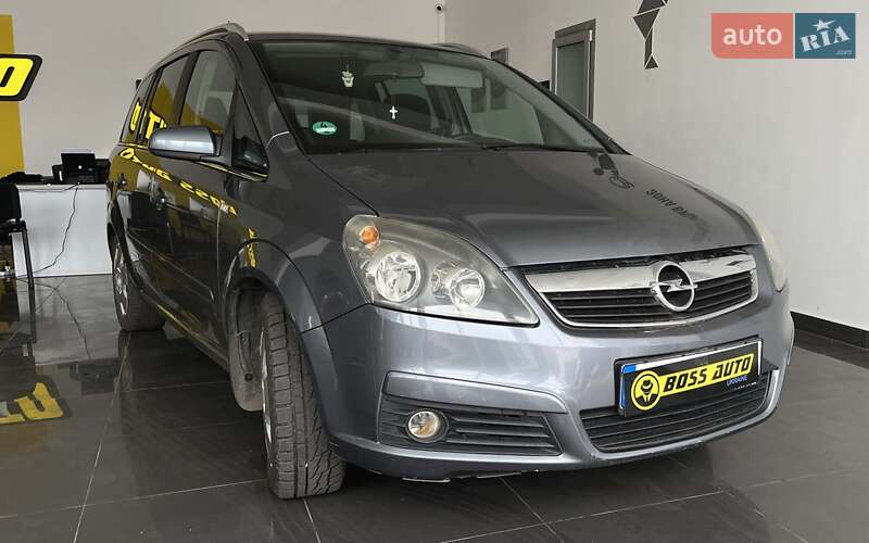 Минивэн Opel Zafira 2005 в Червонограде