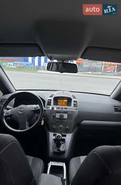 Минивэн Opel Zafira 2007 в Шепетовке