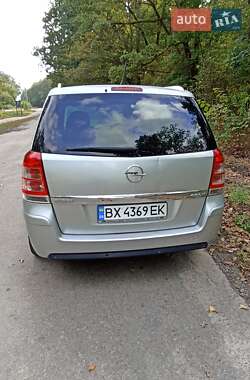 Минивэн Opel Zafira 2011 в Житомире