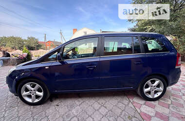 Мінівен Opel Zafira 2010 в Дніпрі