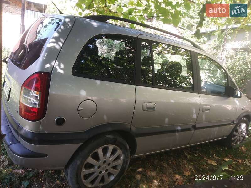 Мінівен Opel Zafira 2003 в Бучачі