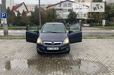 Мінівен Opel Zafira 2005 в Івано-Франківську