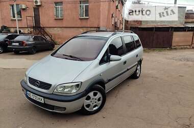 Минивэн Opel Zafira 2000 в Кривом Роге