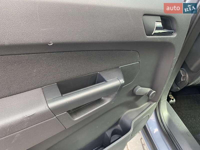 Мінівен Opel Zafira 2011 в Здолбуніві