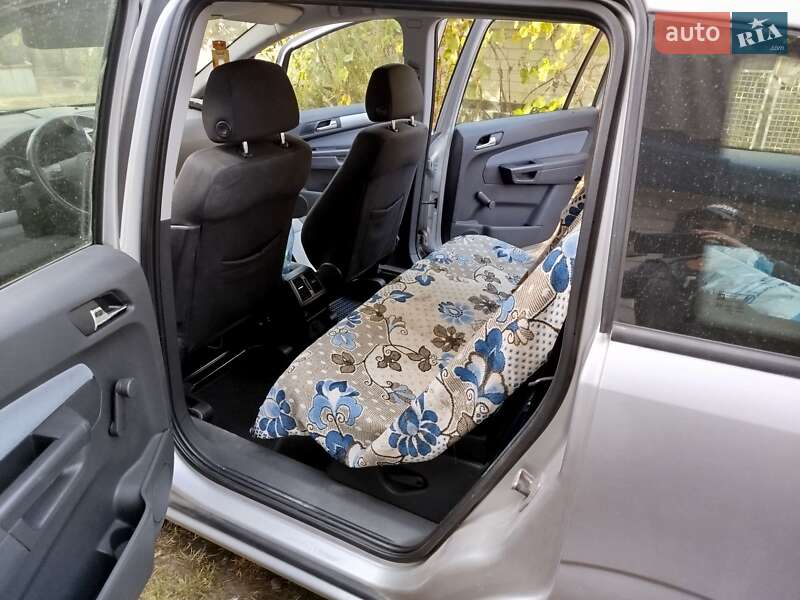 Минивэн Opel Zafira 2006 в Черкассах
