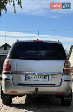 Мінівен Opel Zafira 2006 в Дубровиці