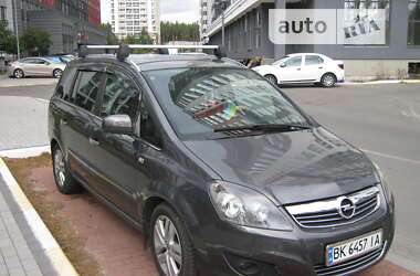 Мінівен Opel Zafira 2010 в Ірпені