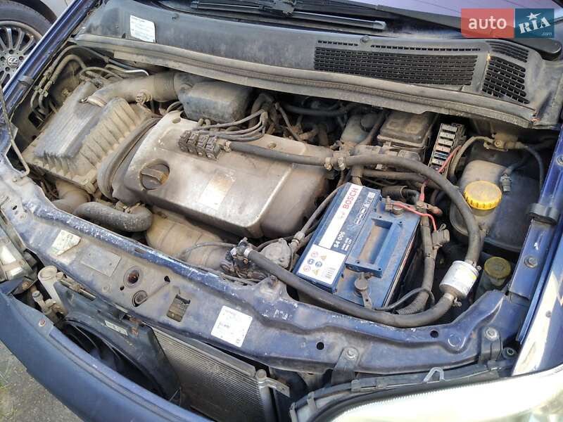 Мінівен Opel Zafira 2000 в Шептицькому