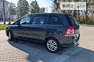 Минивэн Opel Zafira 2010 в Черновцах